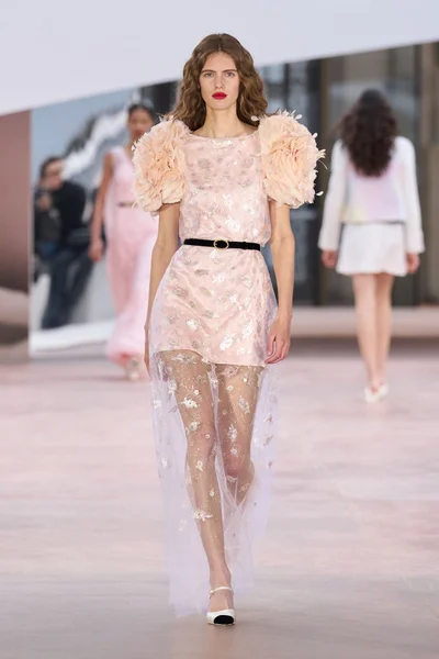 Look 9